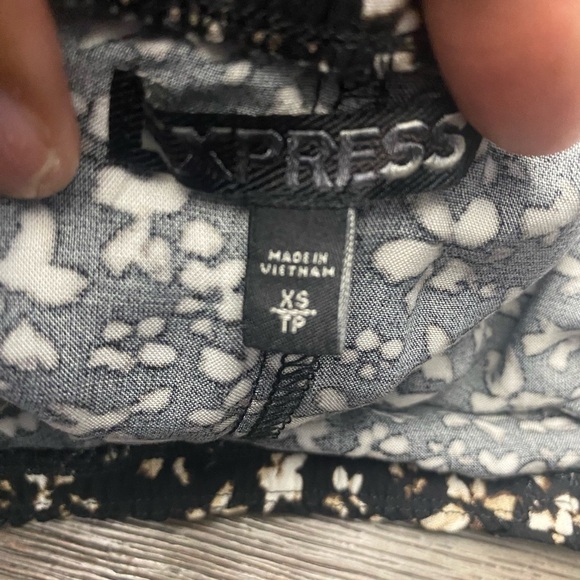 Express women floral off the shoulder fit flare mini summer dress - Picture 5 of 10